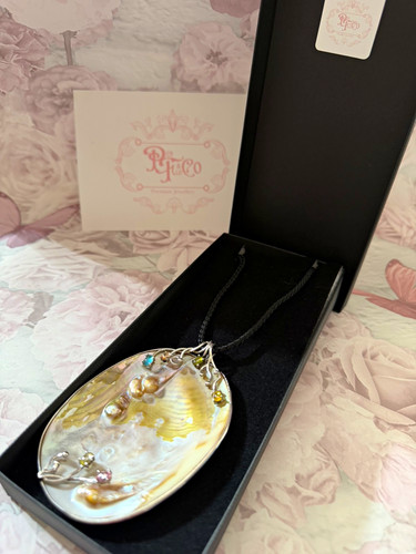 Penflo pendant necklace - &,