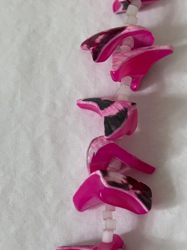 Heavy bright pink shell chip - heavy,