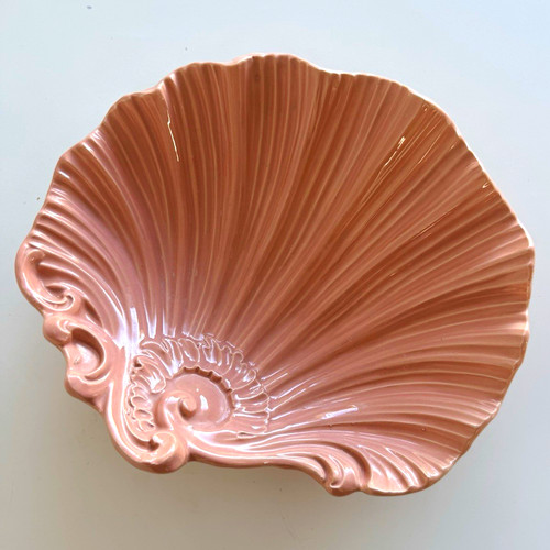 Unmarked pink shell - unmarked, shell-shaped